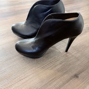 Audrey Brooke Black Heeled Ankle Boots
